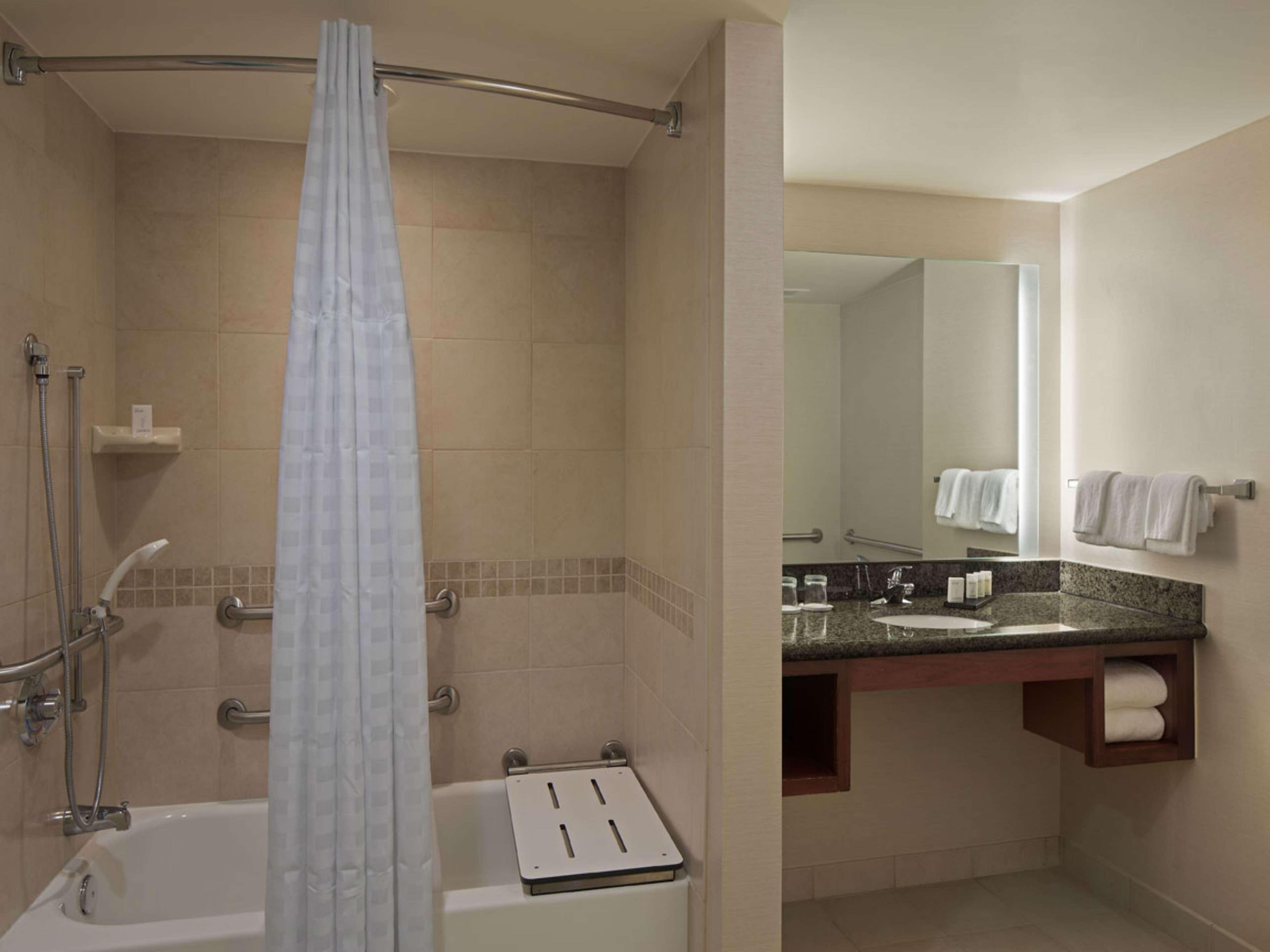 Embassy Suites Winston-Salem Dış mekan fotoğraf