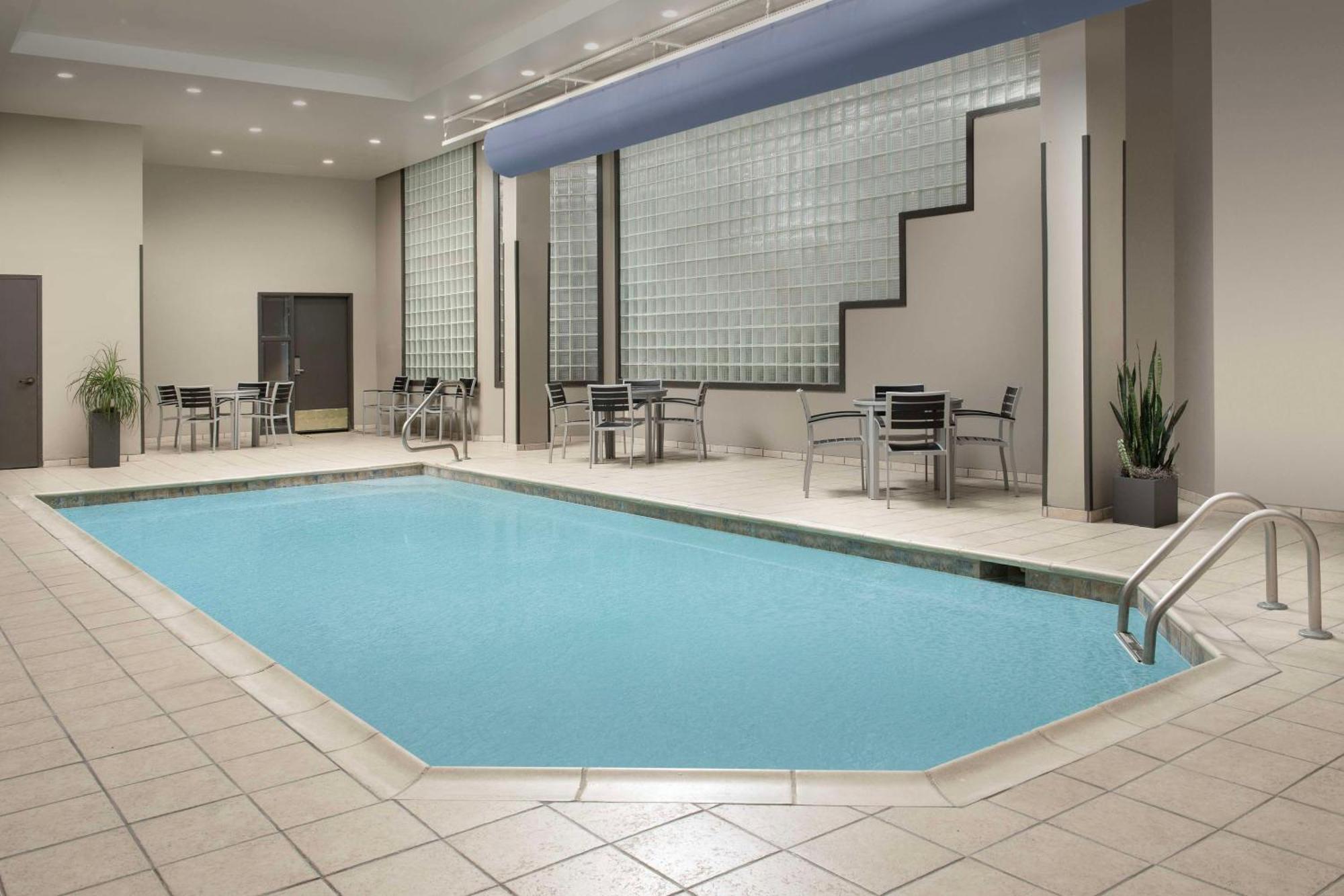 Embassy Suites Winston-Salem Dış mekan fotoğraf