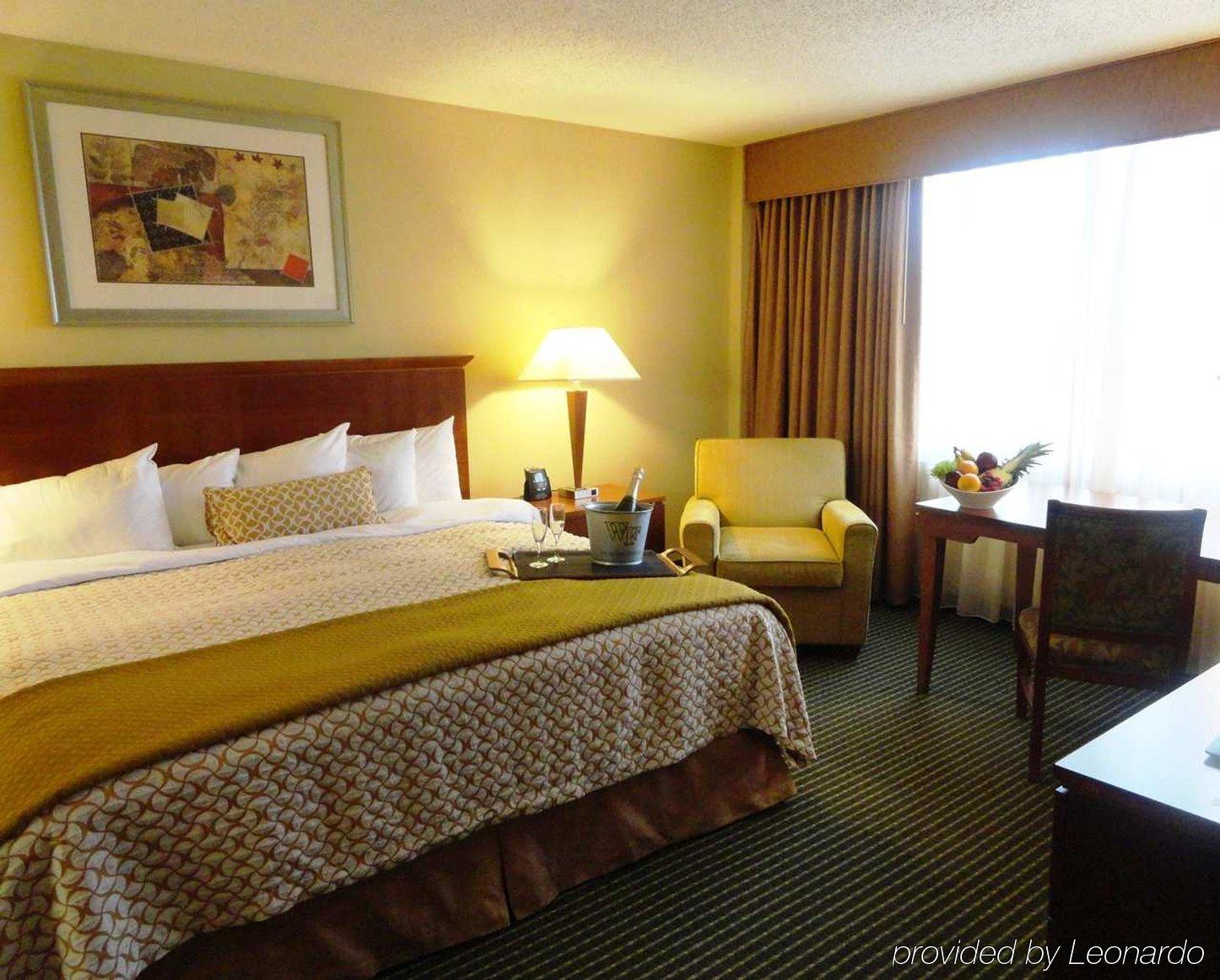 Embassy Suites Winston-Salem Oda fotoğraf